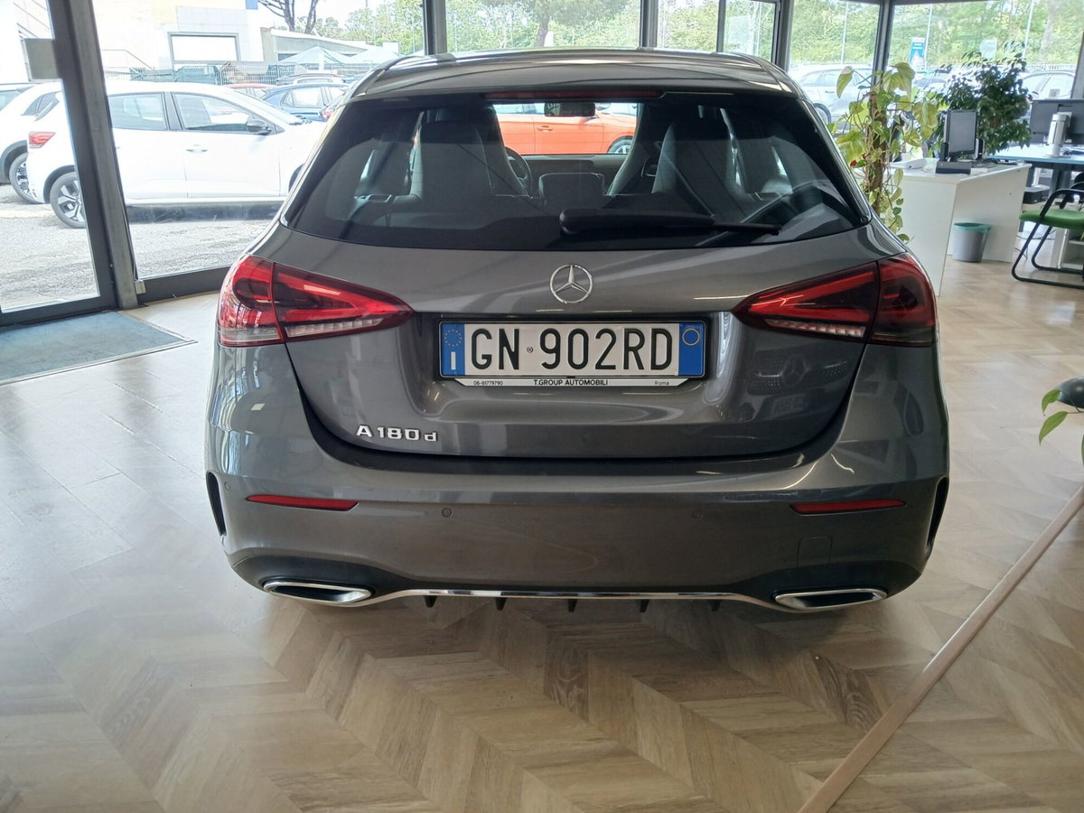 Mercedes-Benz Classe A 180 d Automatic Premium (6)