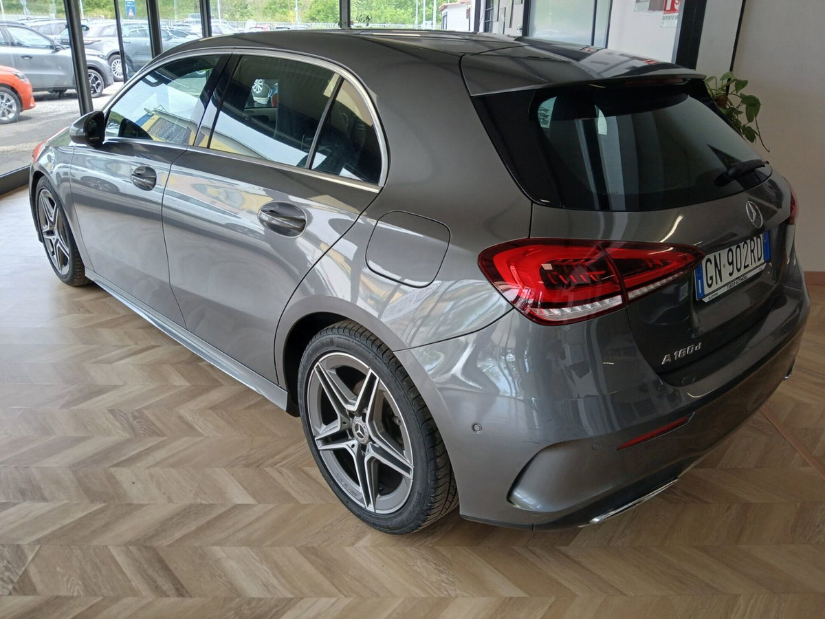 Mercedes-Benz Classe A 180 d Automatic Premium (7)