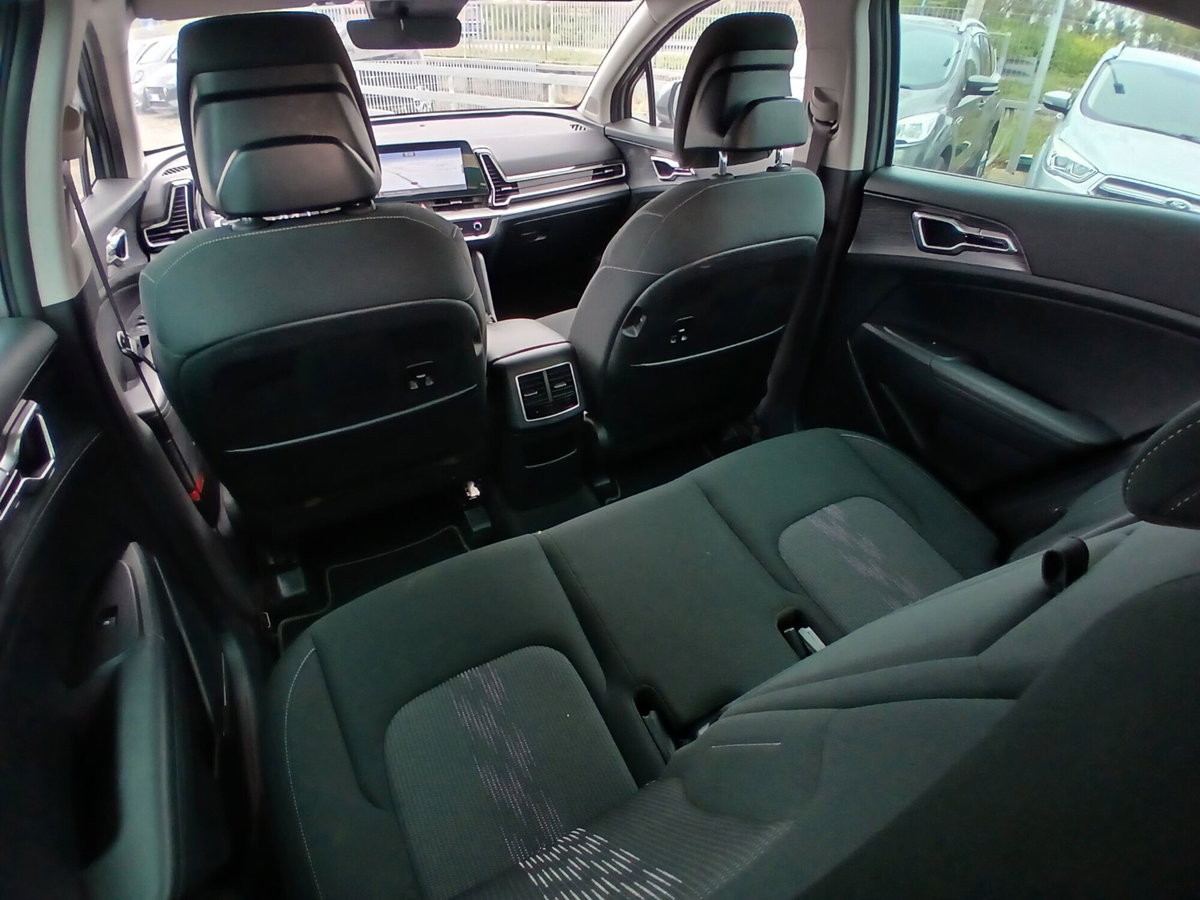 Kia Sportage 1.6 CRDI 136 CV DCT7 2WD Mild Hybrid Business Class (17)