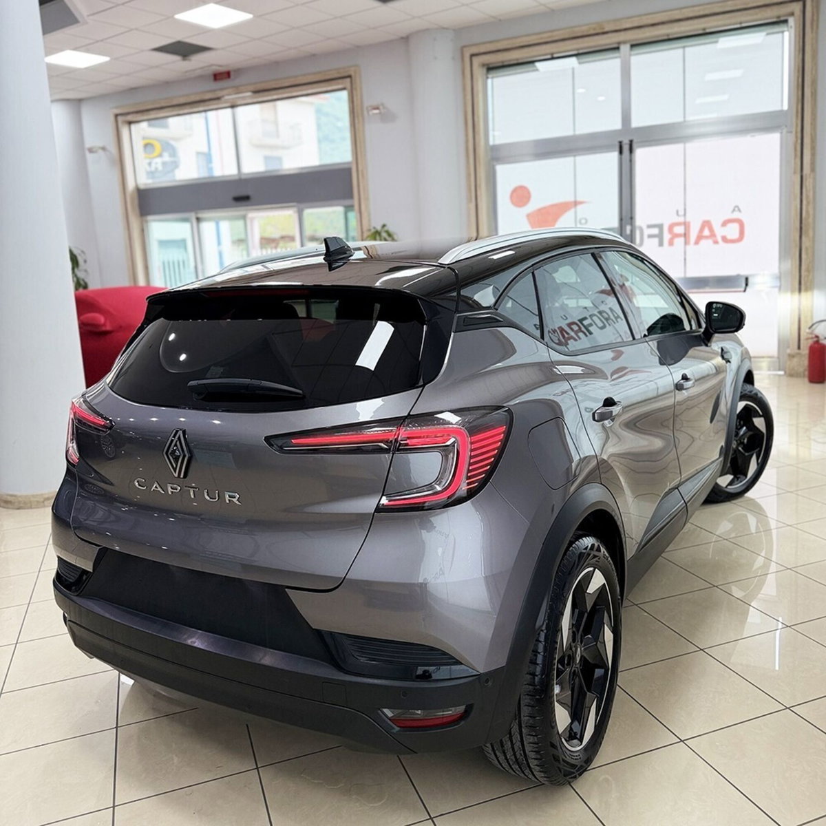 Renault Captur 1.0 eco-g Techno 100cv (5)