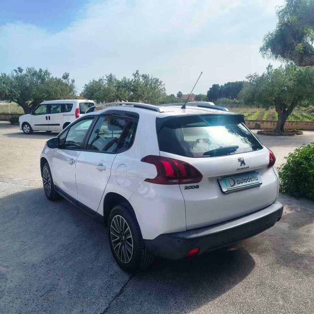 Peugeot 2008 75 Active (3)
