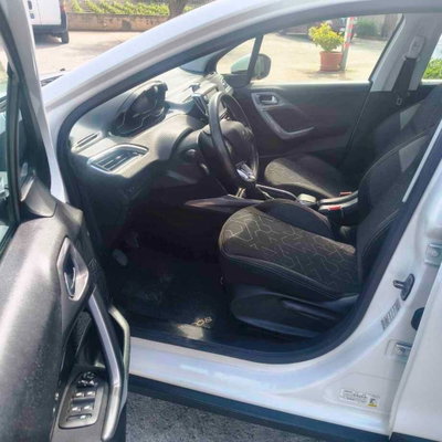 Peugeot 2008 75 Active (5)
