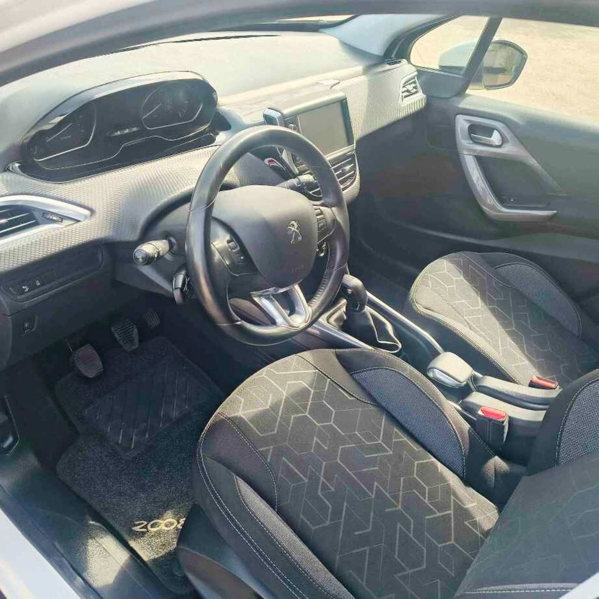 Peugeot 2008 75 Active (6)