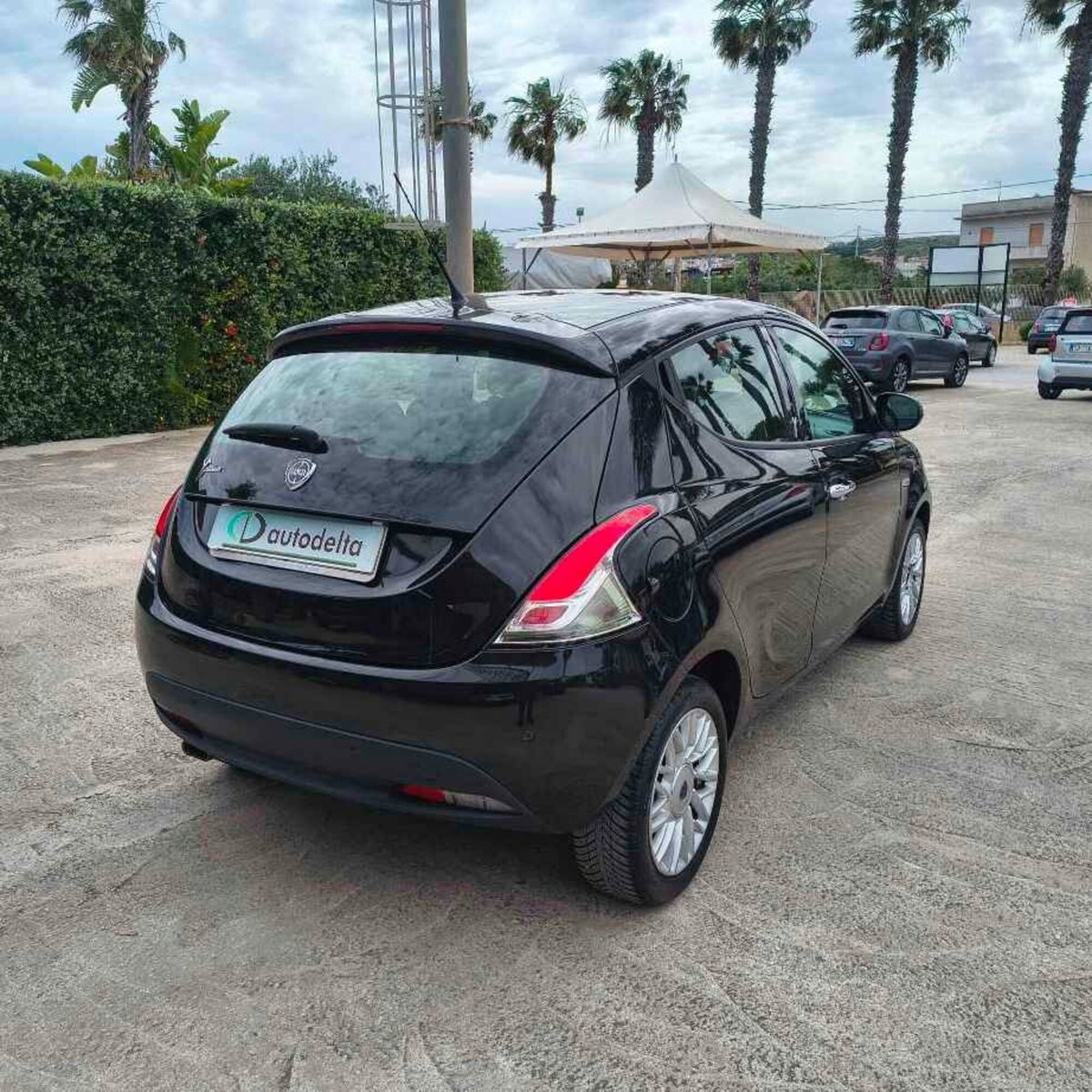 Lancia Ypsilon 1.2 69 CV 5 porte Gold (3)
