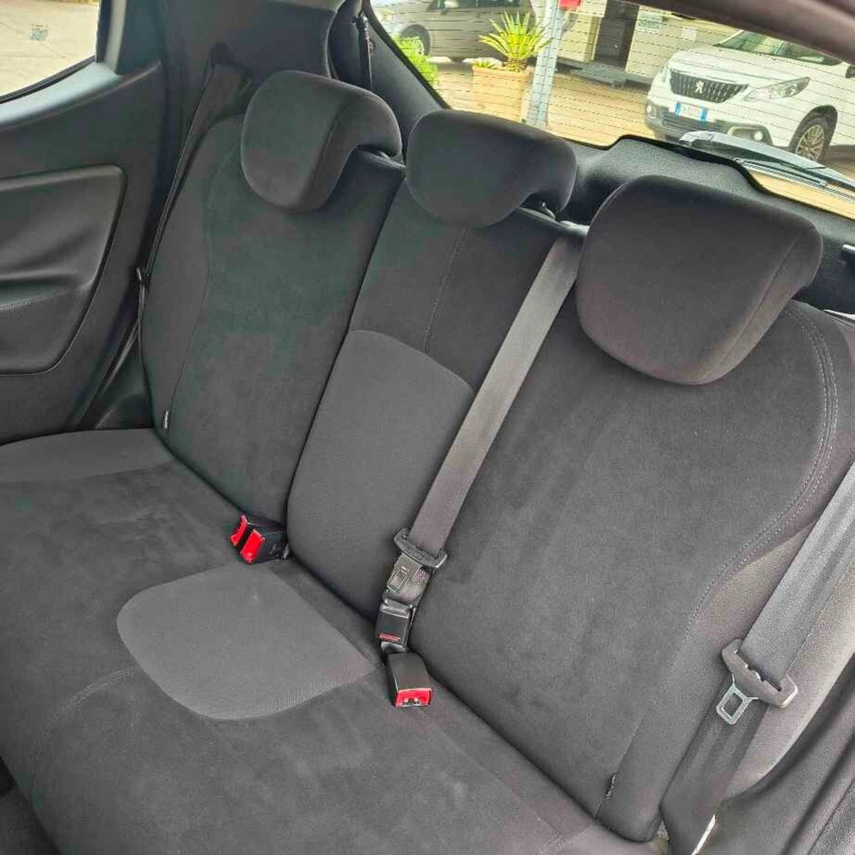 Lancia Ypsilon 1.2 69 CV 5 porte Gold (7)
