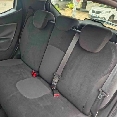 Lancia Ypsilon 1.2 69 CV 5 porte Gold (7)