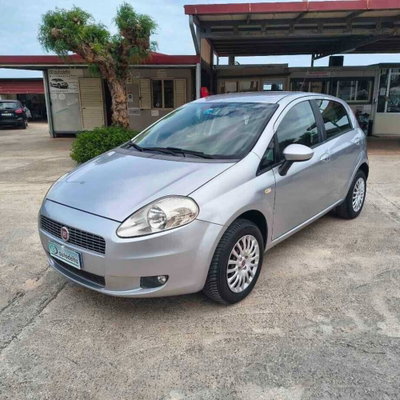 Fiat Grande Punto 1.4 3 porte Actual Natural Power (4)