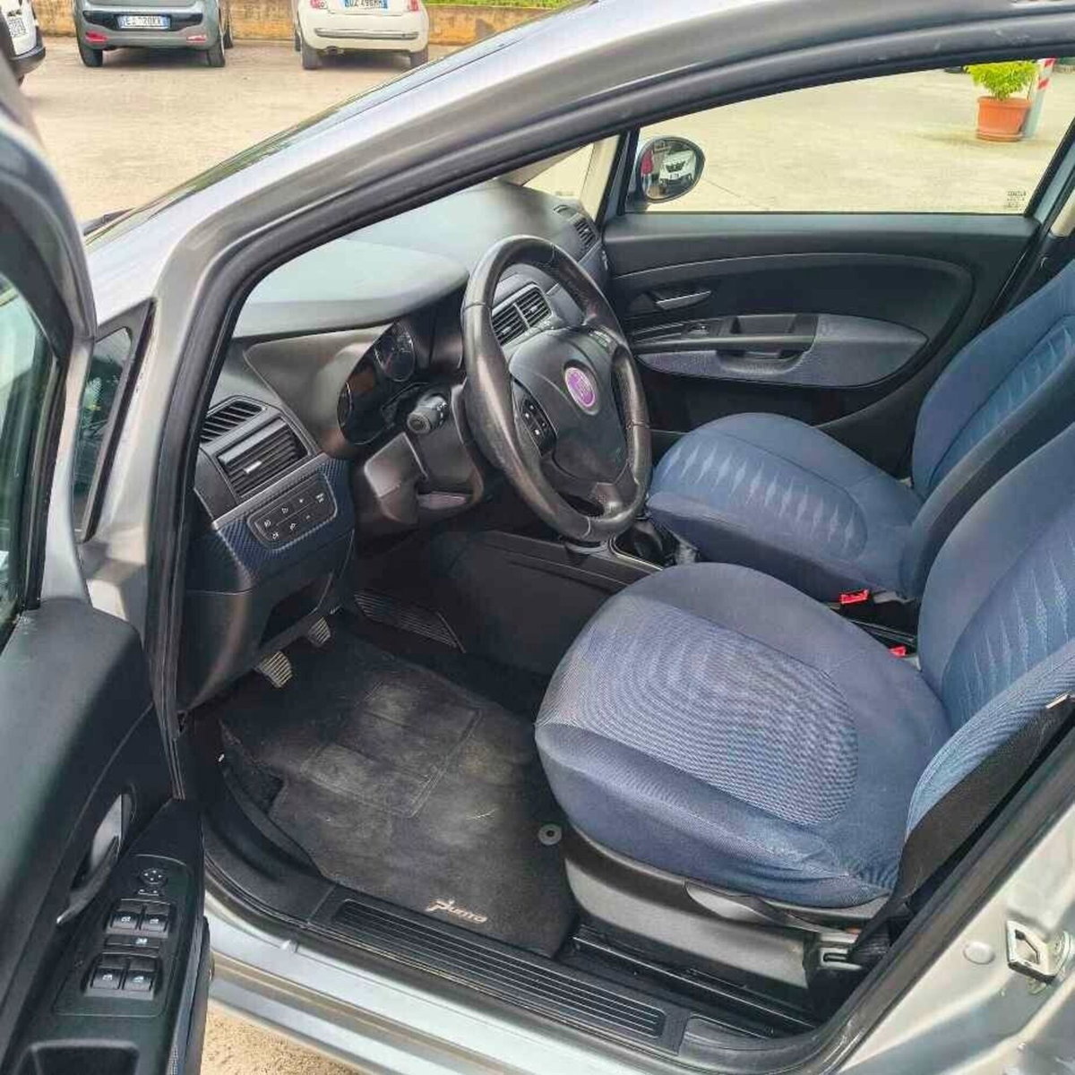 Fiat Grande Punto 1.4 3 porte Actual Natural Power (5)