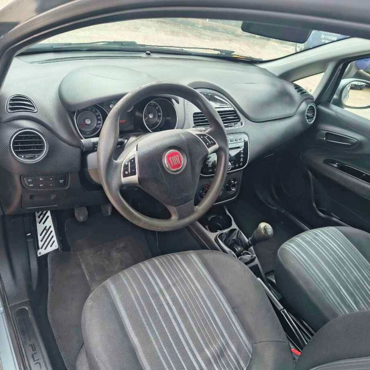 Fiat Punto Evo 1.3 Mjt 75 CV 5 porte Dynamic (6)