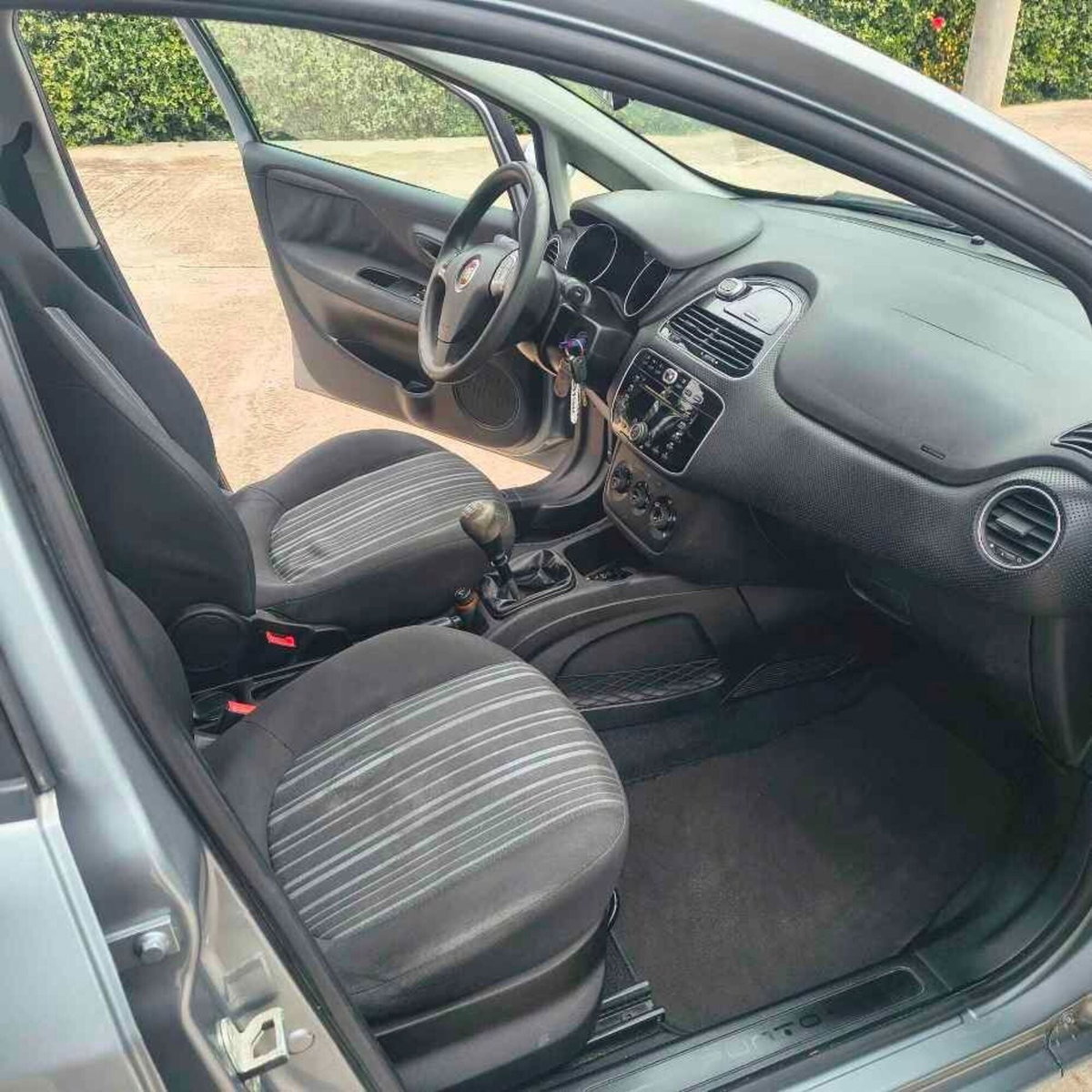 Fiat Punto Evo 1.3 Mjt 75 CV 5 porte Dynamic (9)