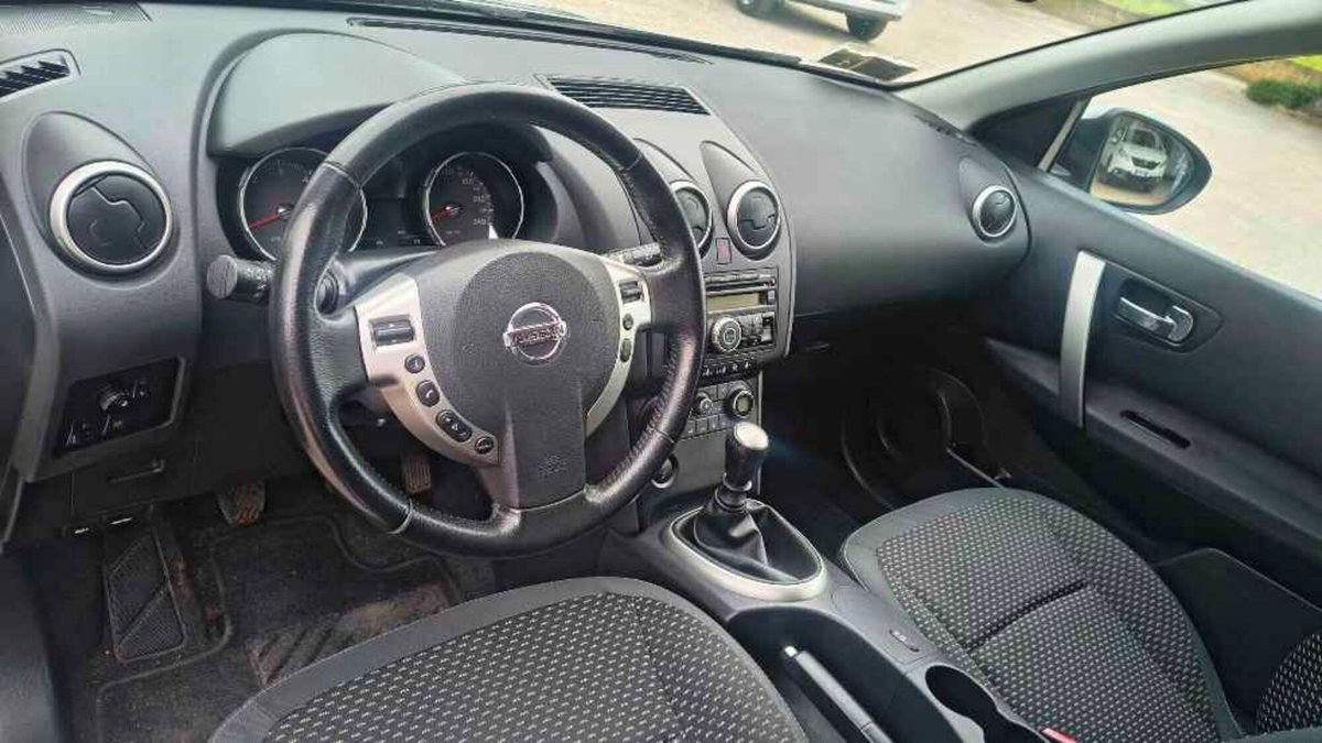Nissan Qashqai 1.5 dCi Acenta (6)