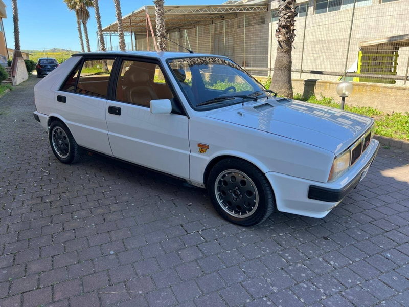 Lancia Delta i.e. turbo HF
