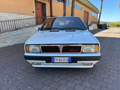Lancia Delta i.e. turbo HF (2)