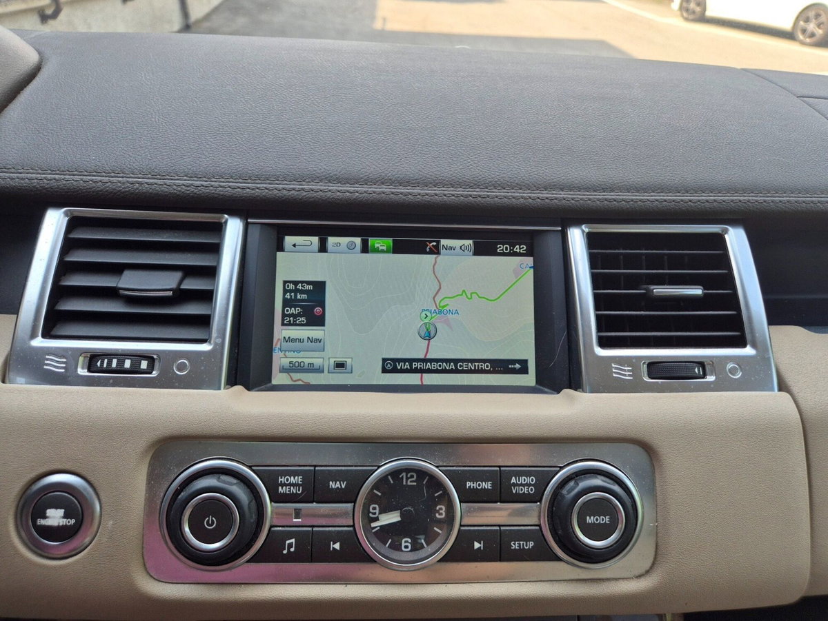 Land Rover Range Rover Sport 3.0 SDV6 HSE (10)