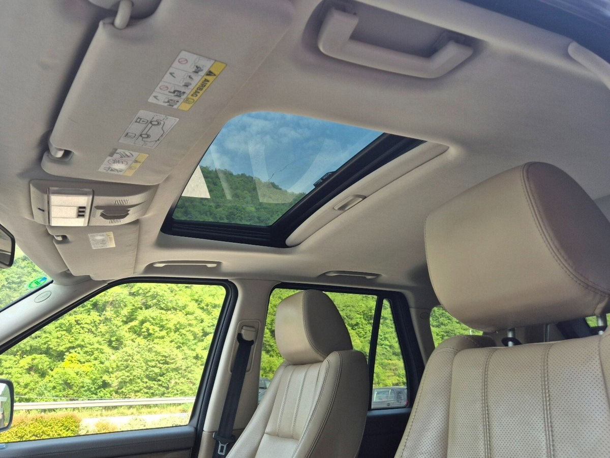 Land Rover Range Rover Sport 3.0 SDV6 HSE (12)