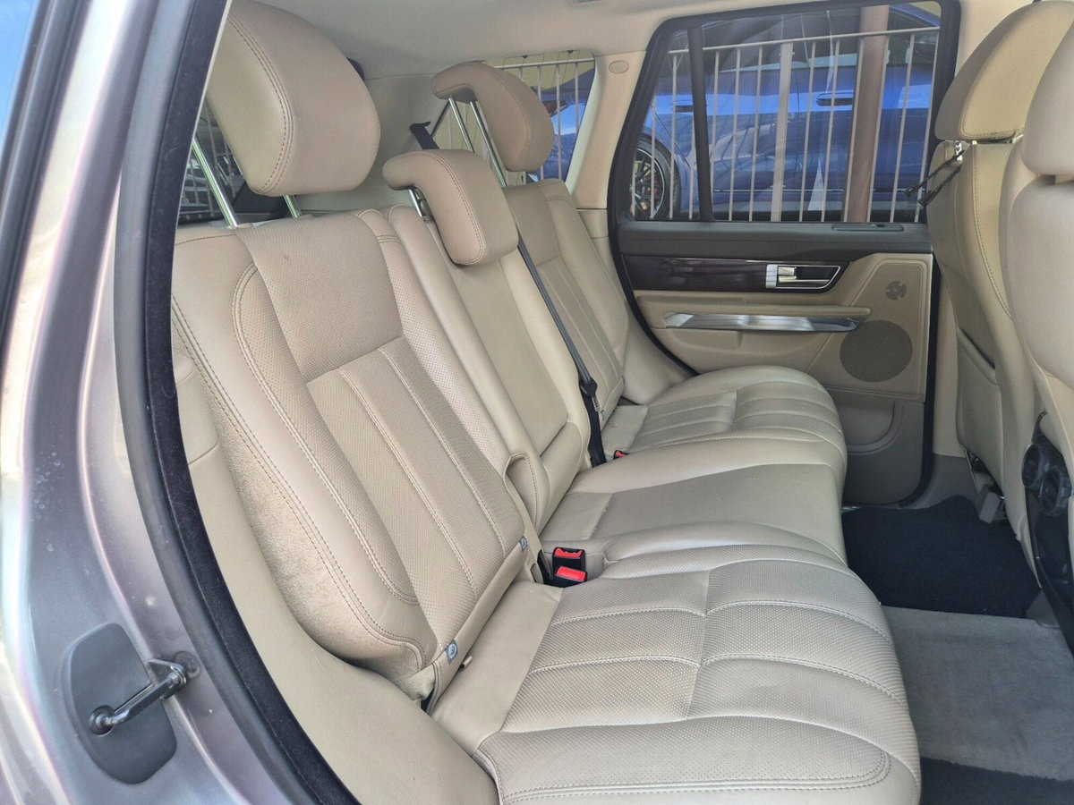 Land Rover Range Rover Sport 3.0 SDV6 HSE (7)