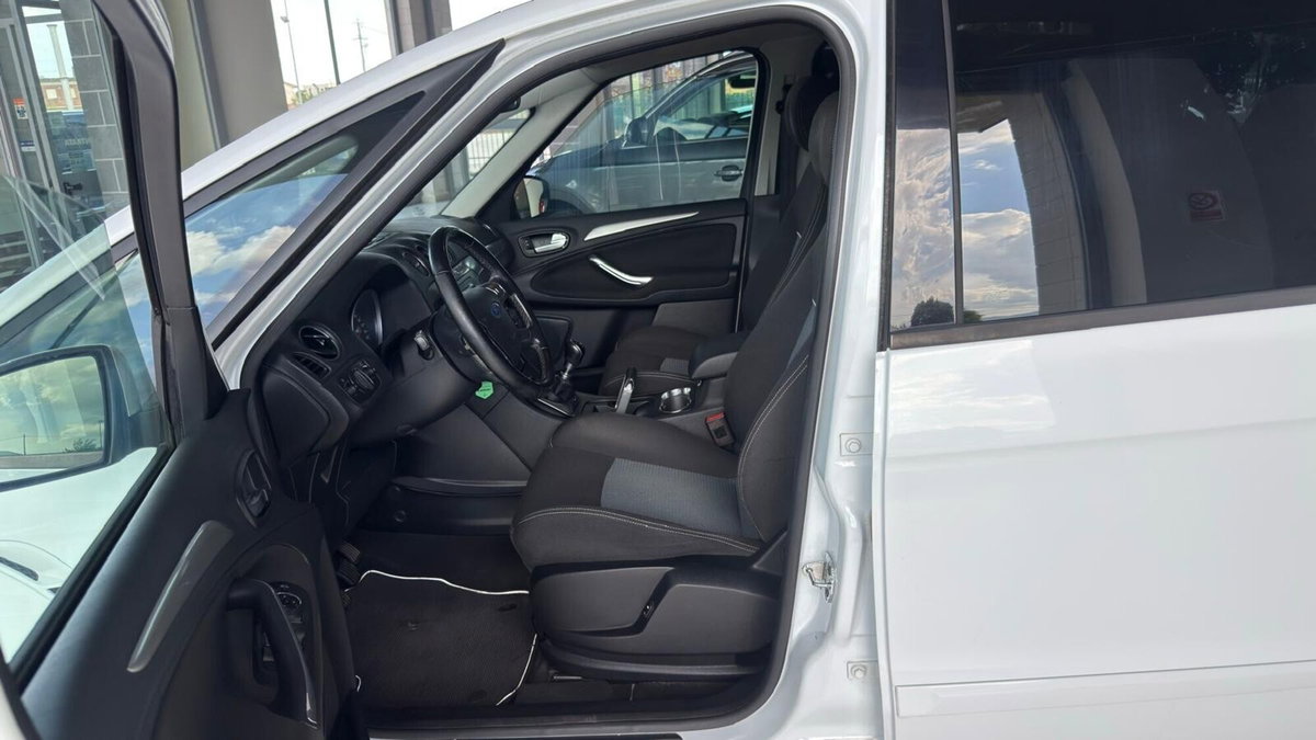 Ford S-Max 2.0 TDCi 163CV New Titanium (12)
