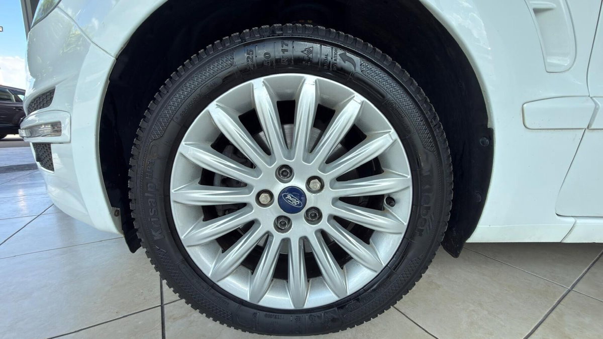 Ford S-Max 2.0 TDCi 163CV New Titanium (8)