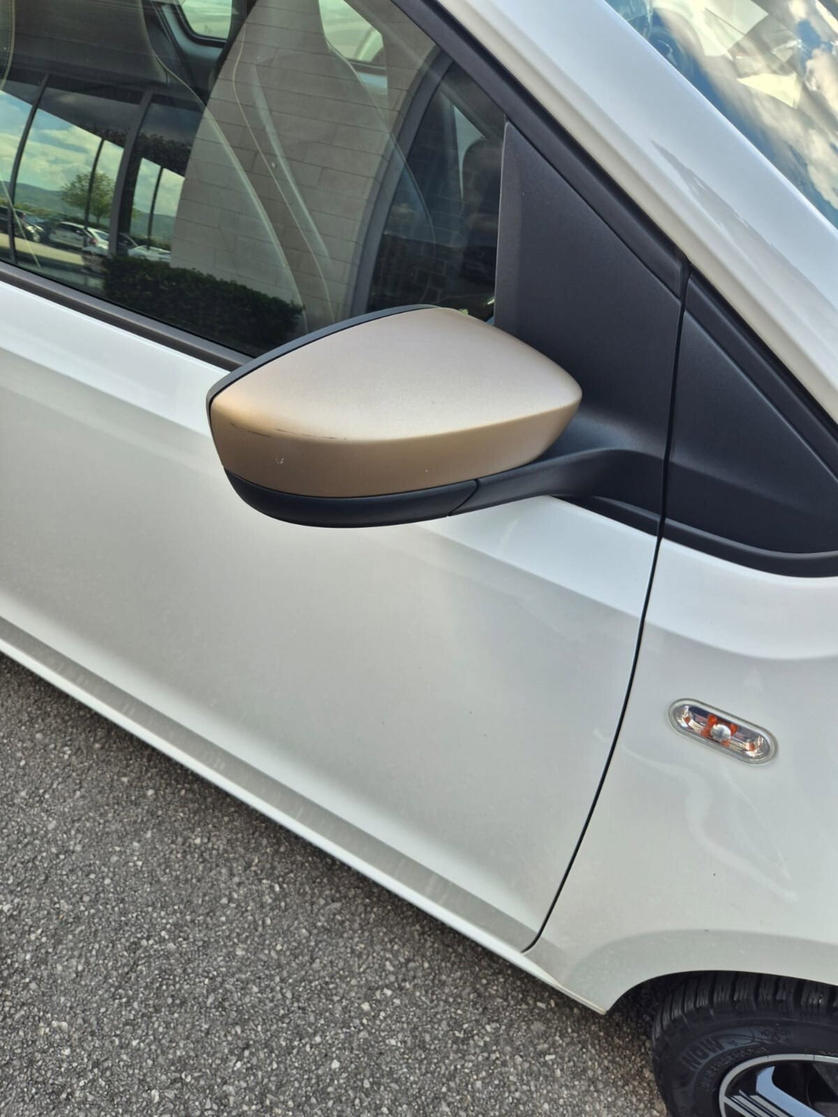 SEAT Mii 1.0 68 CV 5 porte FR Line Ecofuel (9)