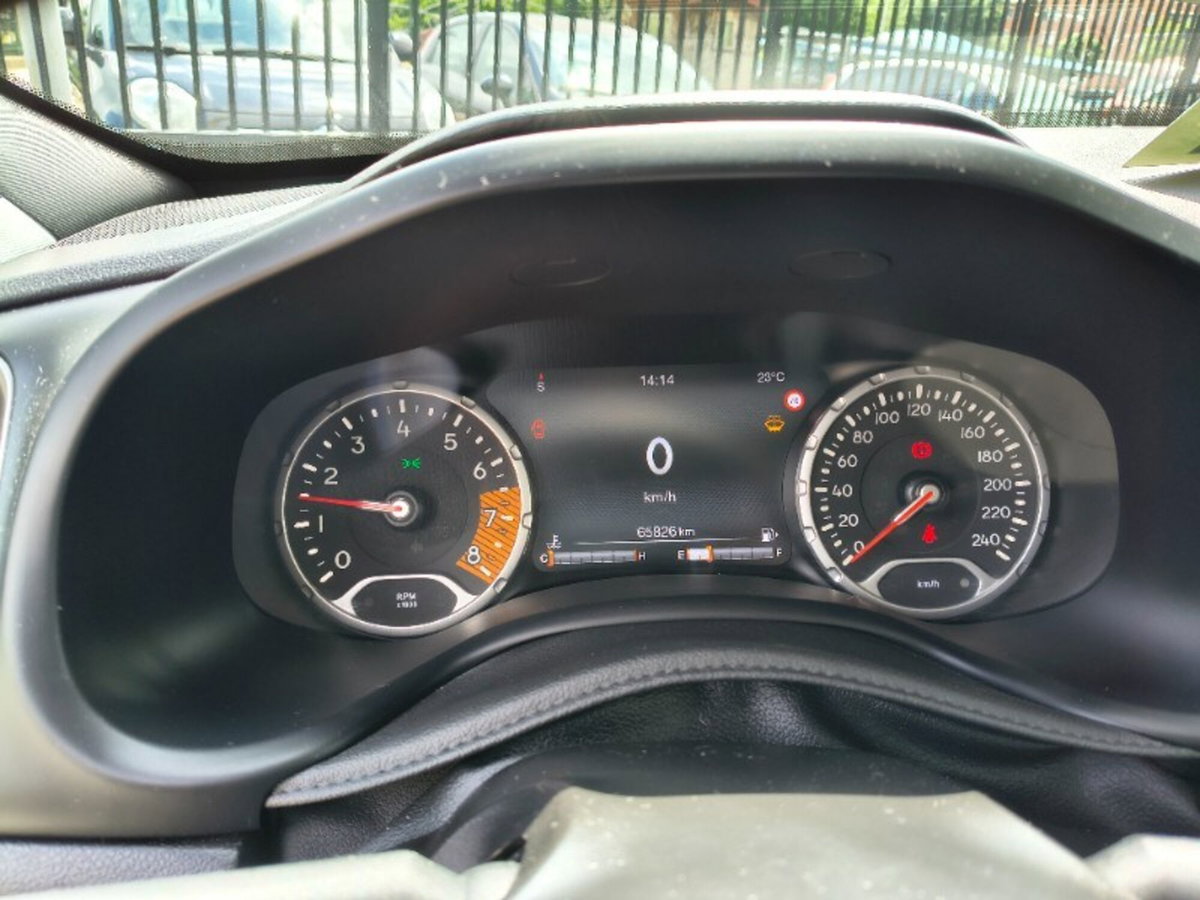 Jeep Renegade 1.0 T3 Limited (12)