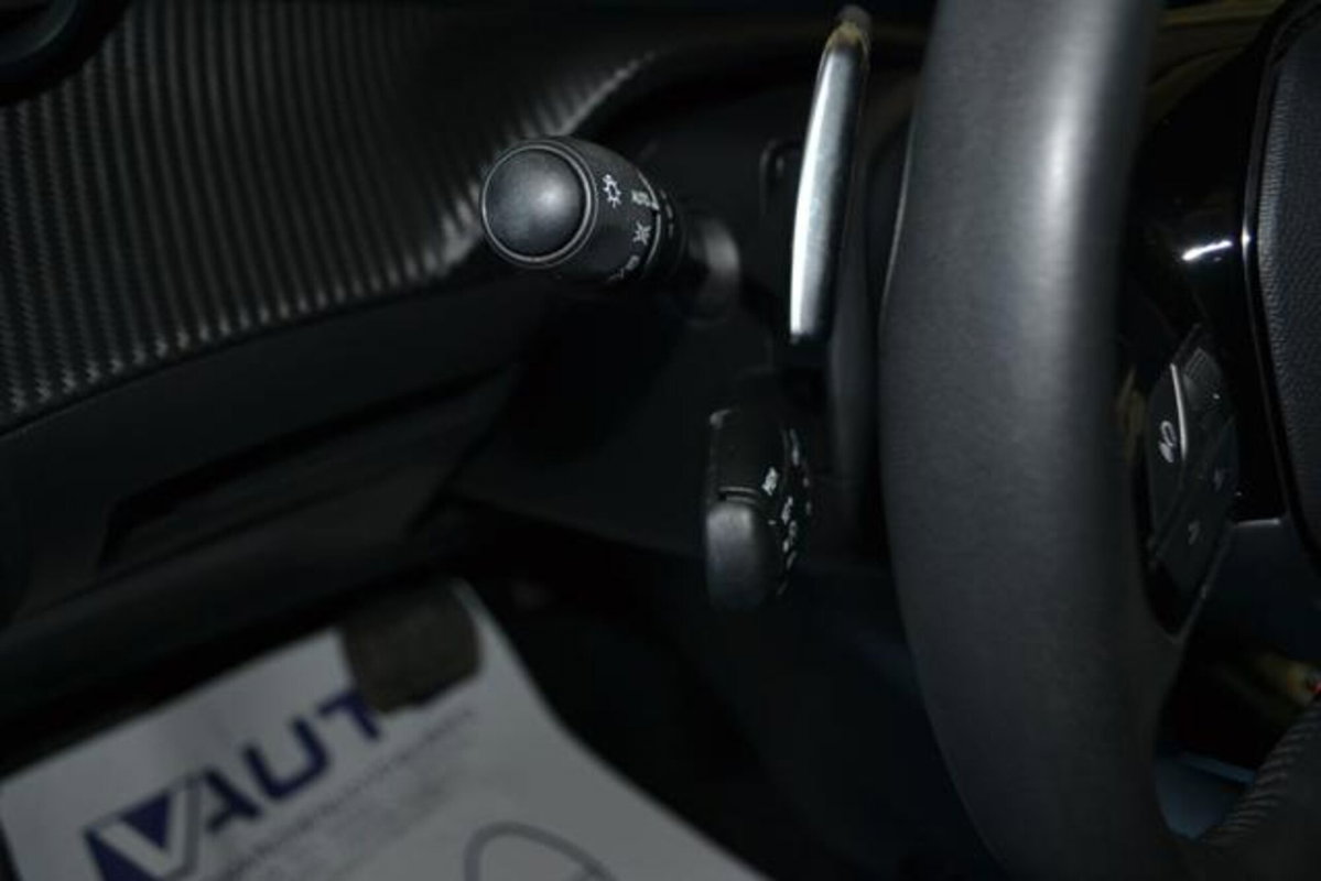 Peugeot 208 50 kWh Allure (12)