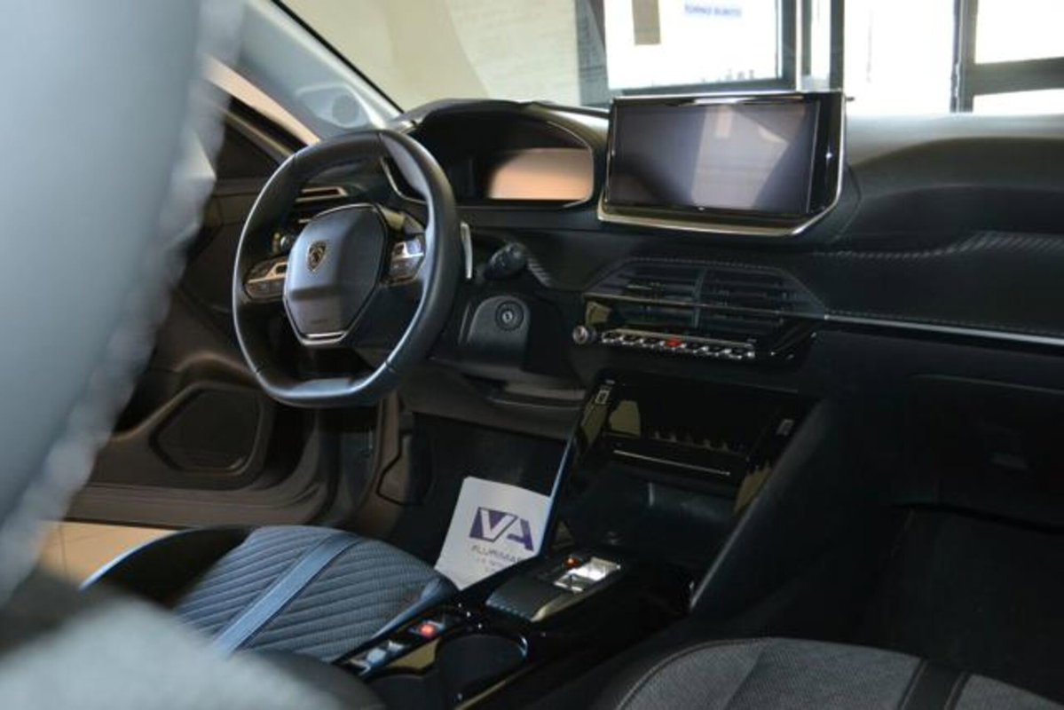 Peugeot 208 50 kWh Allure (16)