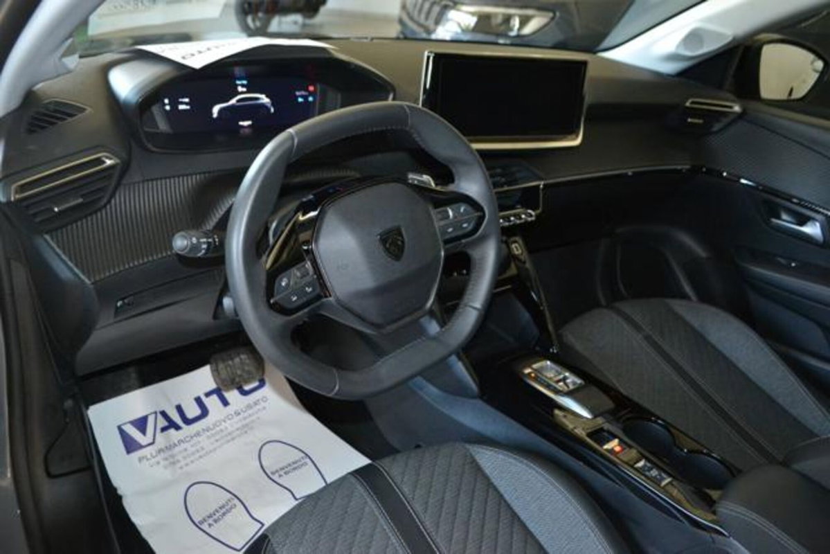 Peugeot 208 50 kWh Allure (9)