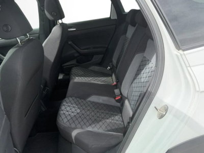 Volkswagen Taigo 1.0 TSI 110 CV R-Line (9)