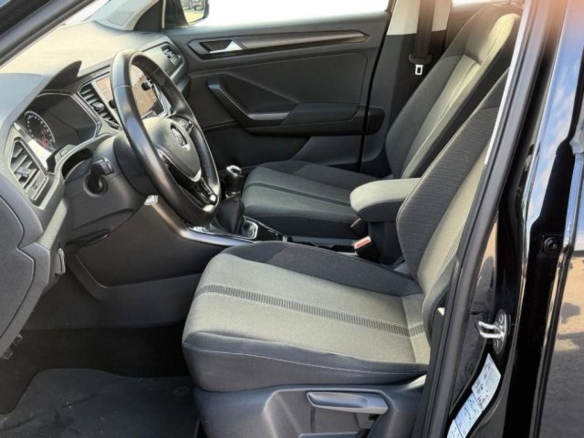 Volkswagen T-Roc 1.6 TDI SCR Business BlueMotion Technology (14)