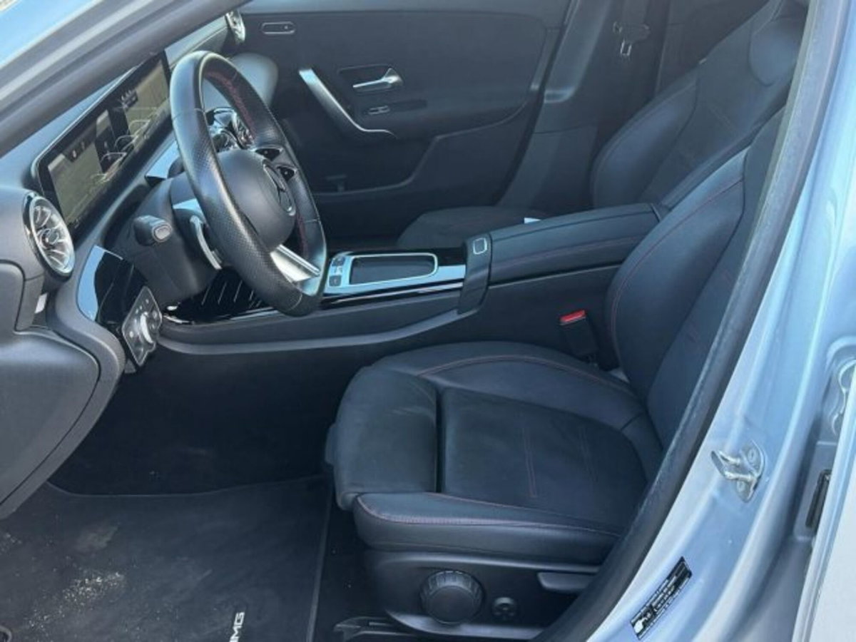 Mercedes-Benz Classe A Sedan 200 d AMG Line Premium Plus auto (12)