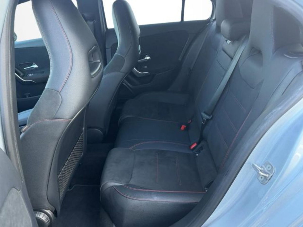 Mercedes-Benz Classe A Sedan 200 d AMG Line Premium Plus auto (9)