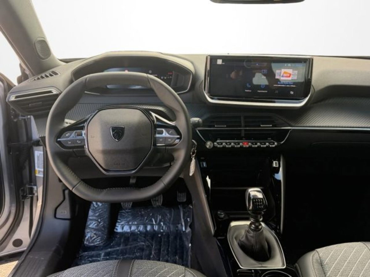 Peugeot 2008 PureTech 100 S&S Allure (10)