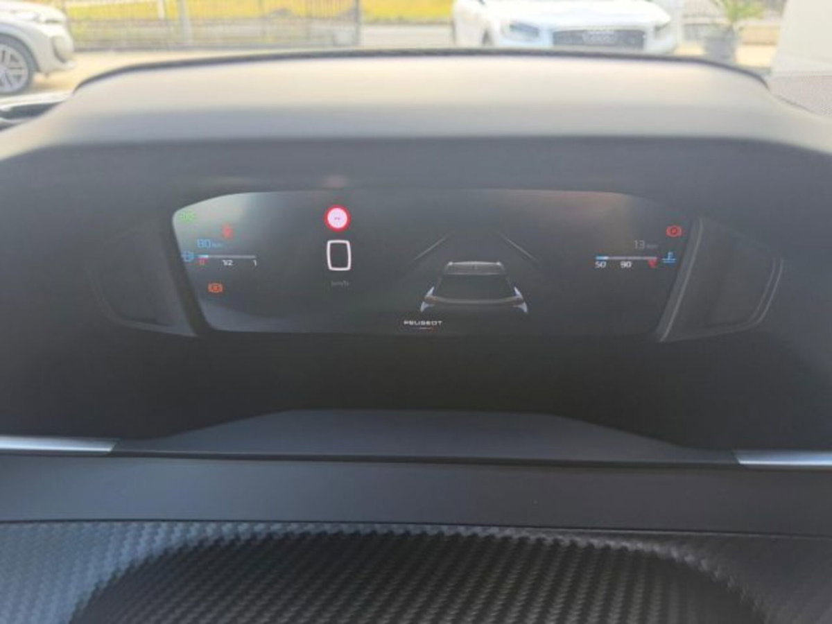 Peugeot 2008 PureTech 100 S&S Allure (13)