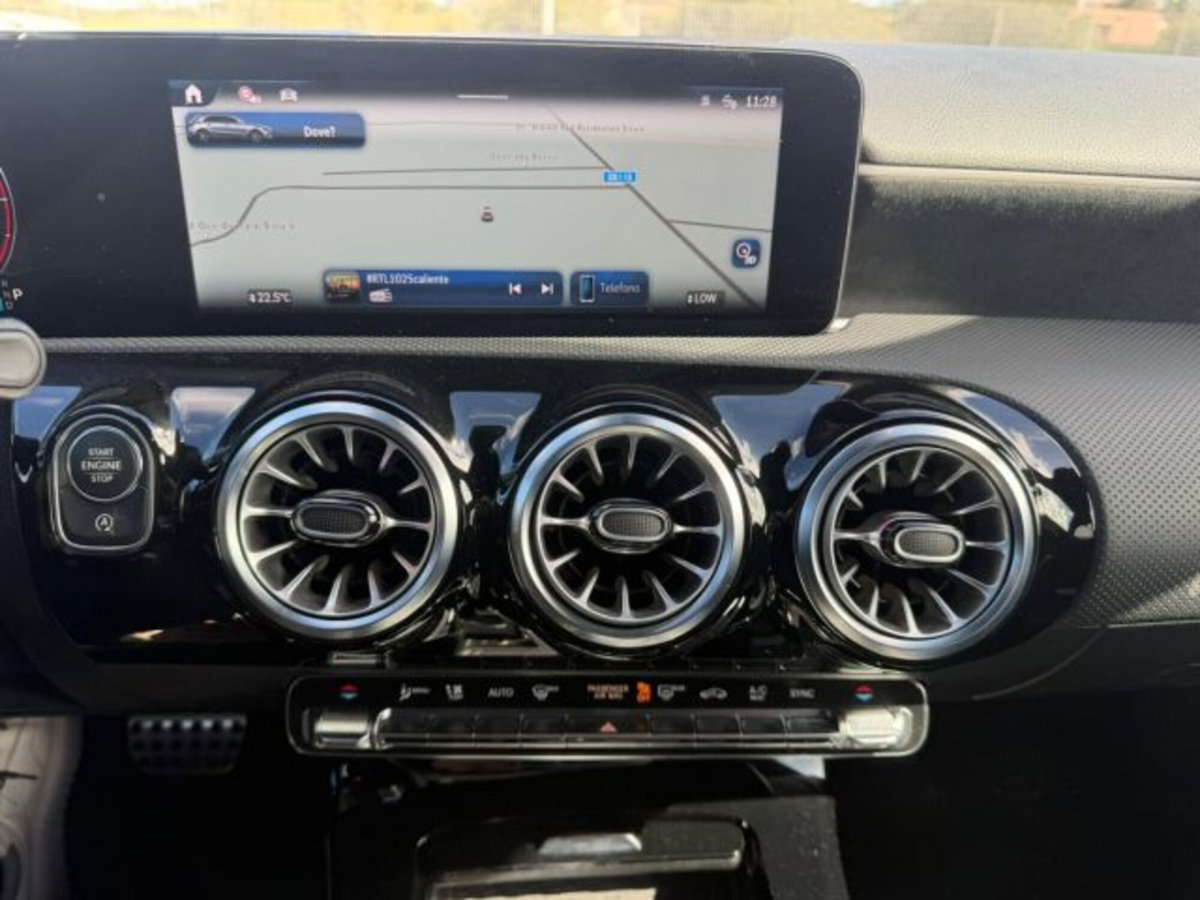 Mercedes-Benz Classe A Sedan 200 d AMG Line Premium Plus auto (13)