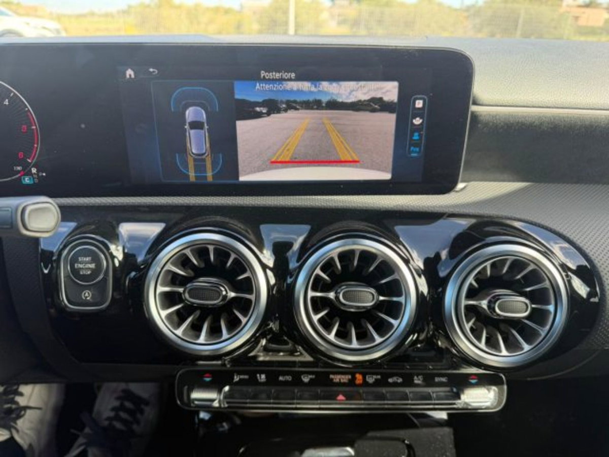 Mercedes-Benz Classe A Sedan 200 d AMG Line Premium Plus auto (14)