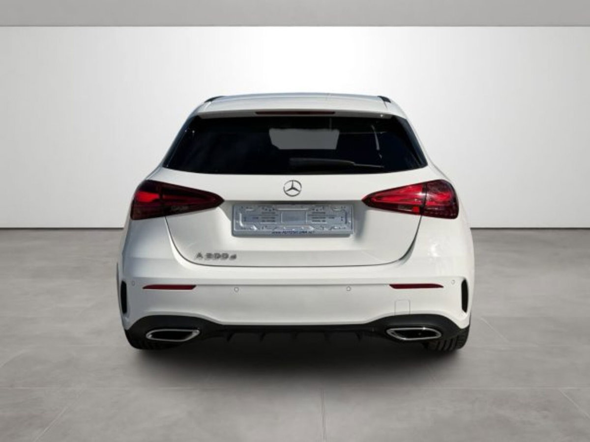 Mercedes-Benz Classe A Sedan 200 d AMG Line Premium Plus auto (5)