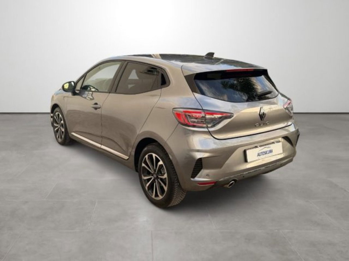 Renault Clio TCe 90 CV 5 porte Techno (6)