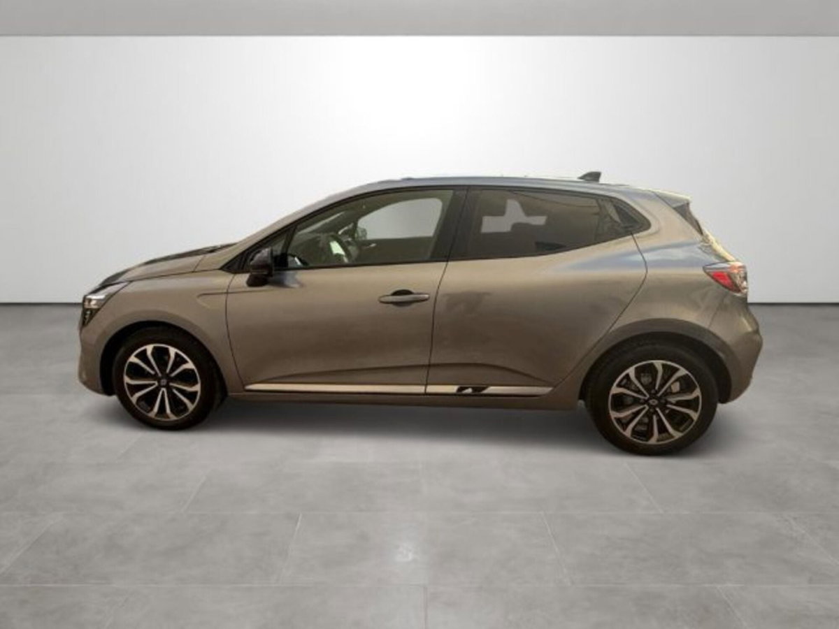 Renault Clio TCe 90 CV 5 porte Techno (7)