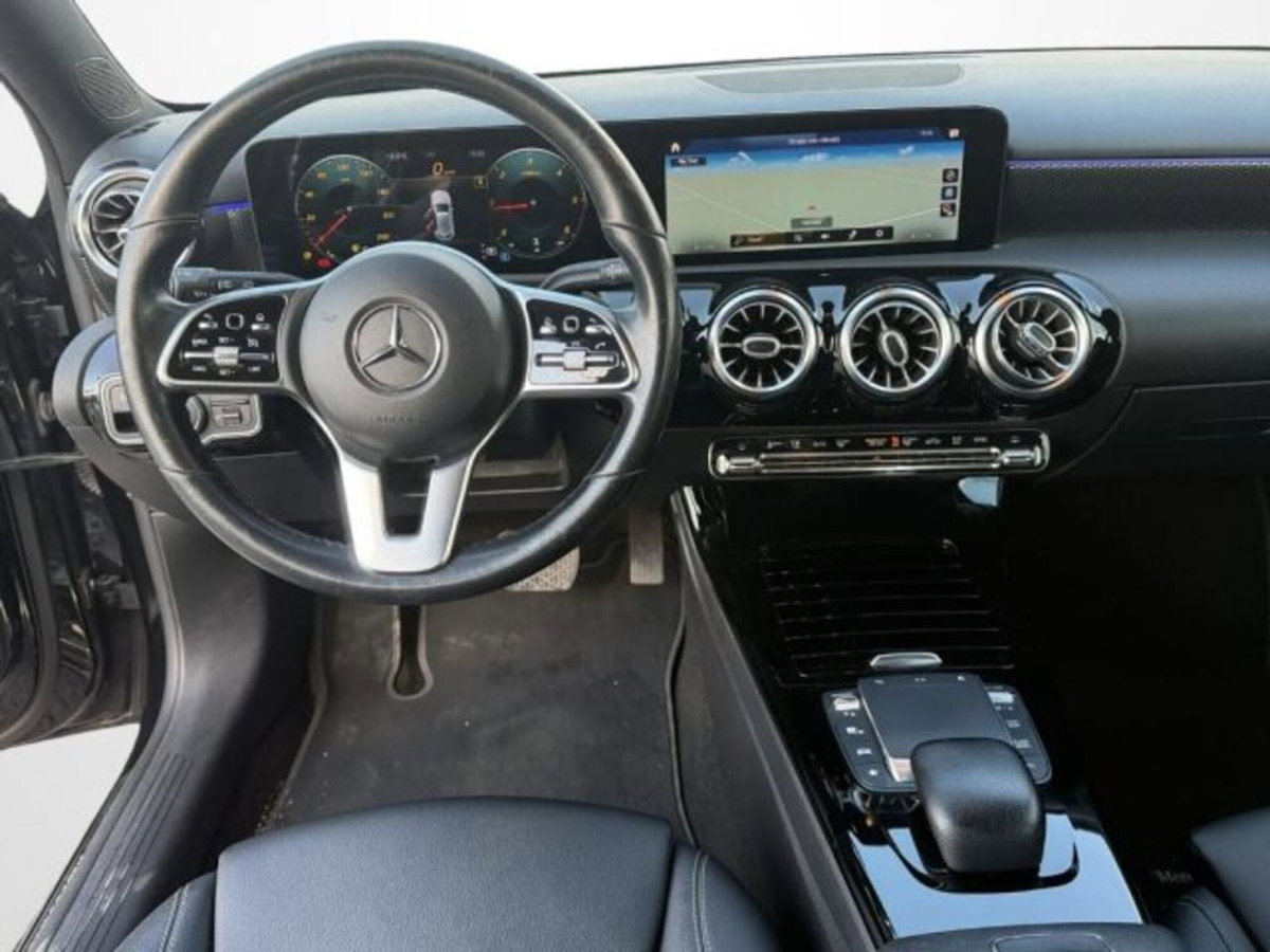 Mercedes-Benz Classe A Sedan 180 d Automatic 4p. Sport (10)