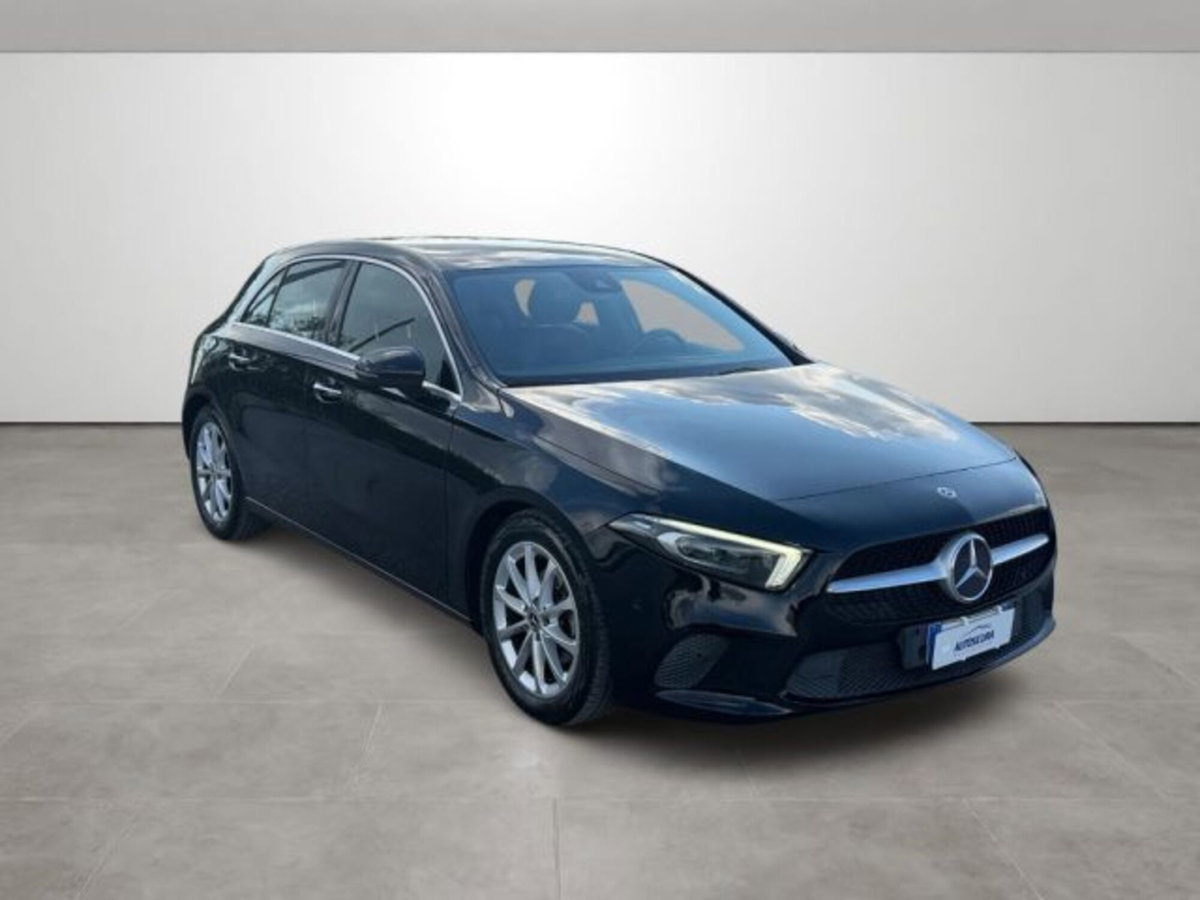 Mercedes-Benz Classe A Sedan 180 d Automatic 4p. Sport (3)