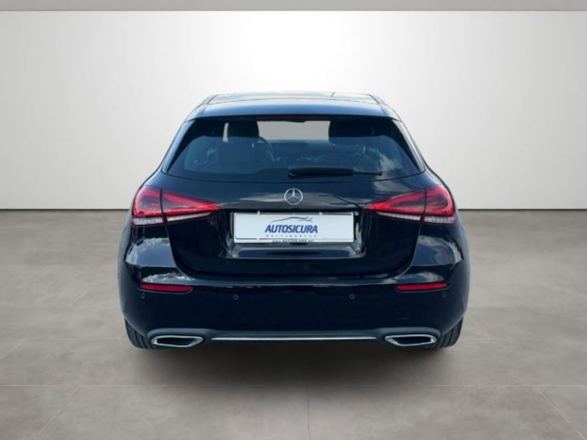 Mercedes-Benz Classe A Sedan 180 d Automatic 4p. Sport (5)