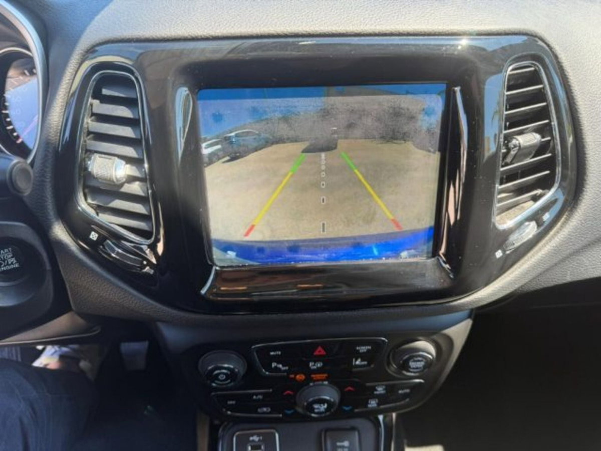 Jeep Compass 1.6 Multijet II 2WD Limited (12)