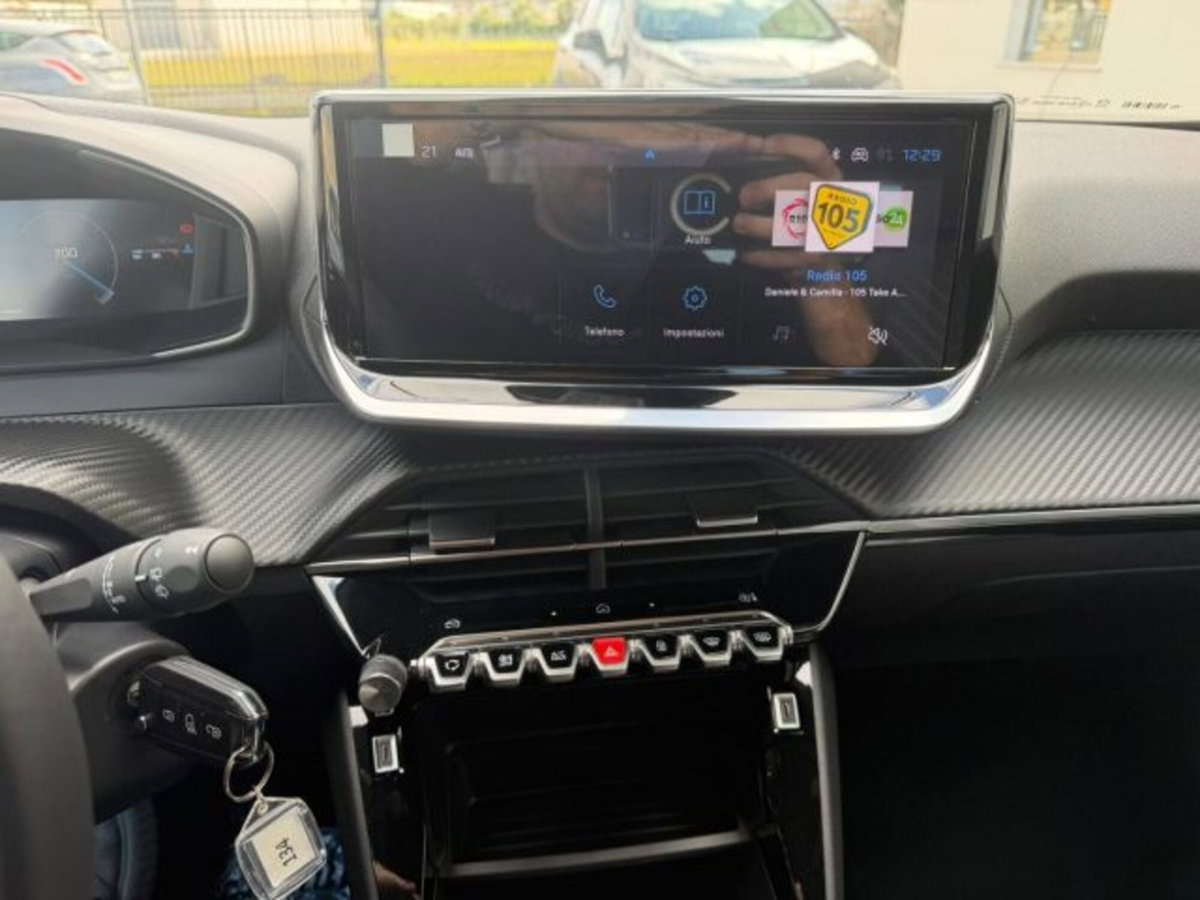 Peugeot 2008 PureTech 100 S&S Allure (12)