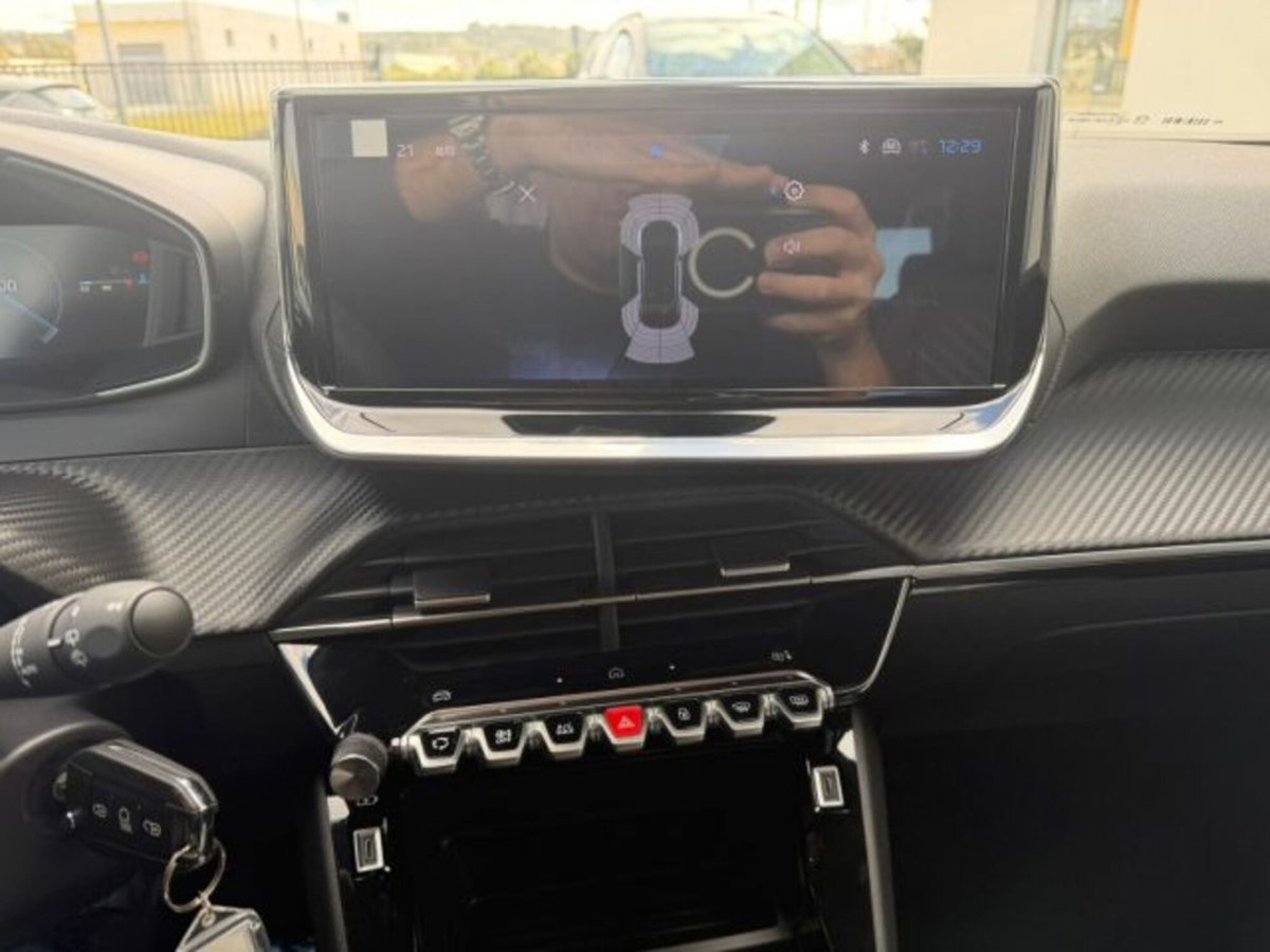 Peugeot 2008 PureTech 100 S&S Allure (13)