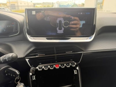 Peugeot 2008 PureTech 100 S&S Allure (13)