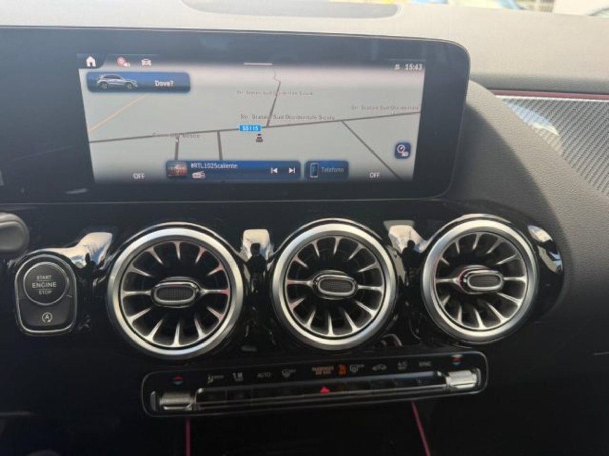 Mercedes-Benz GLA SUV 200 AMG Line Premium auto (17)