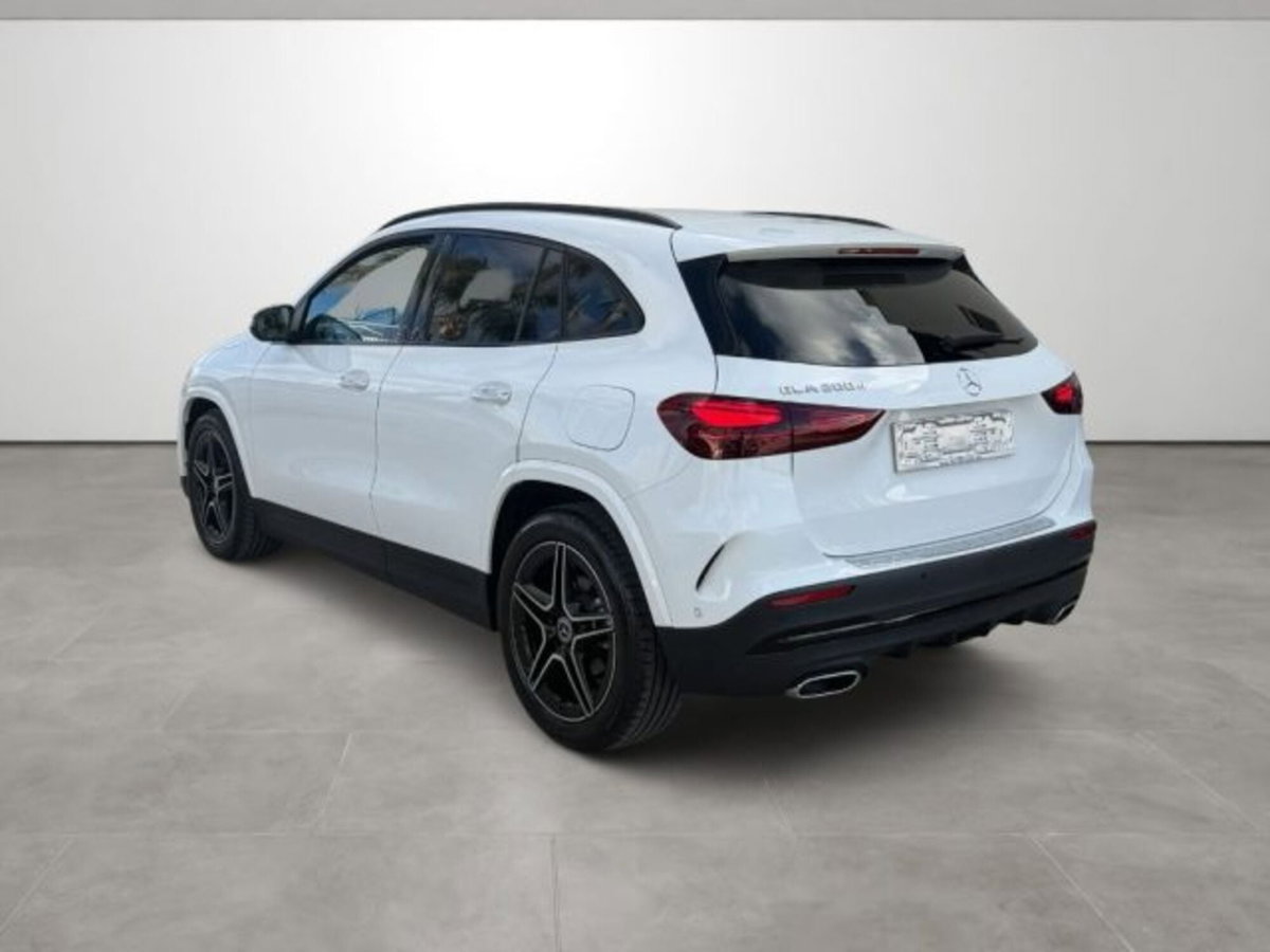 Mercedes-Benz GLA SUV 200 AMG Line Premium auto (6)