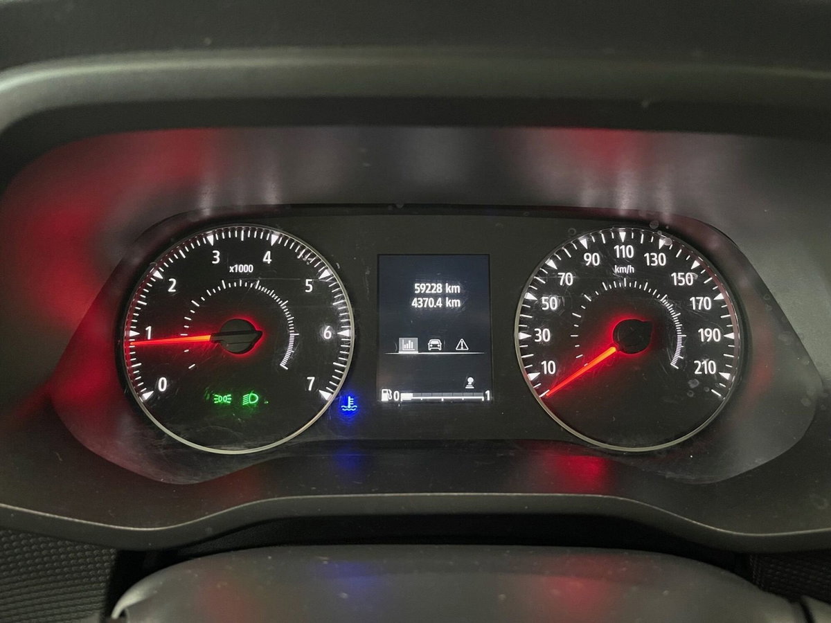 Renault Trafic 2.0 blue dci 110cv L2 Authentic (18)