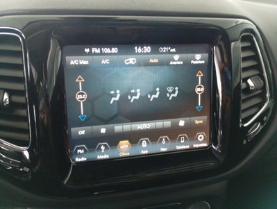 Jeep Compass 1.6 Multijet II 2WD Limited (16)