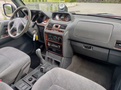 Mitsubishi Pajero 2.5 TDI Canvas-top GL (13)